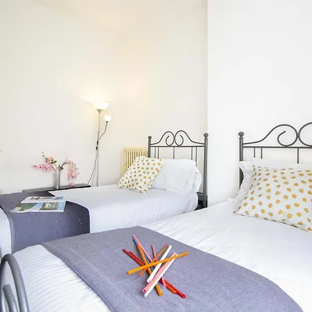 Sunny Corner Apartment Pisa